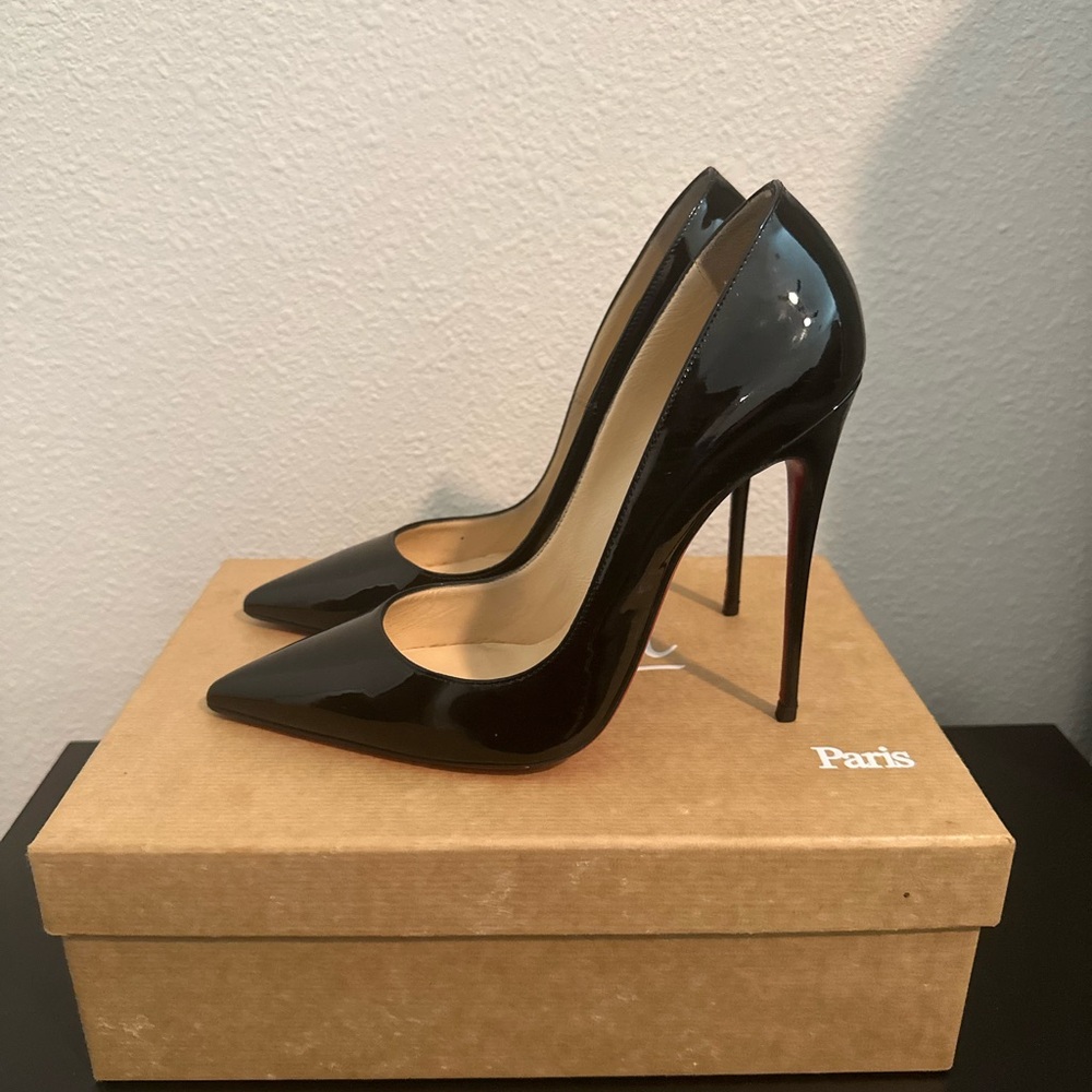 Authentic So Kate Christian Louboutin Glossy Black Heels